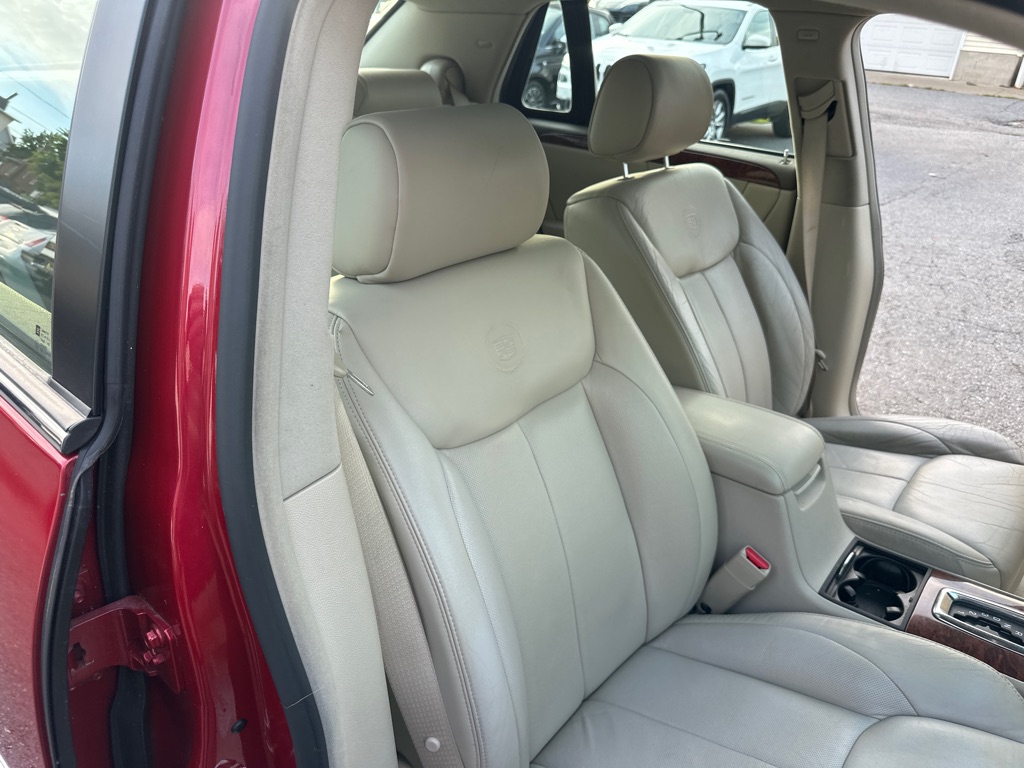 Photo 30 of this CADILLAC DTS
