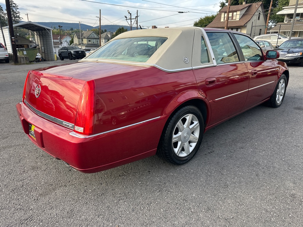Photo 4 of this CADILLAC DTS
