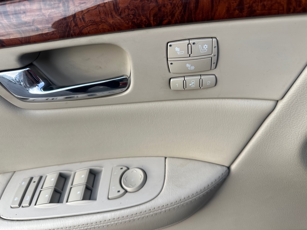 Photo 20 of this CADILLAC DTS