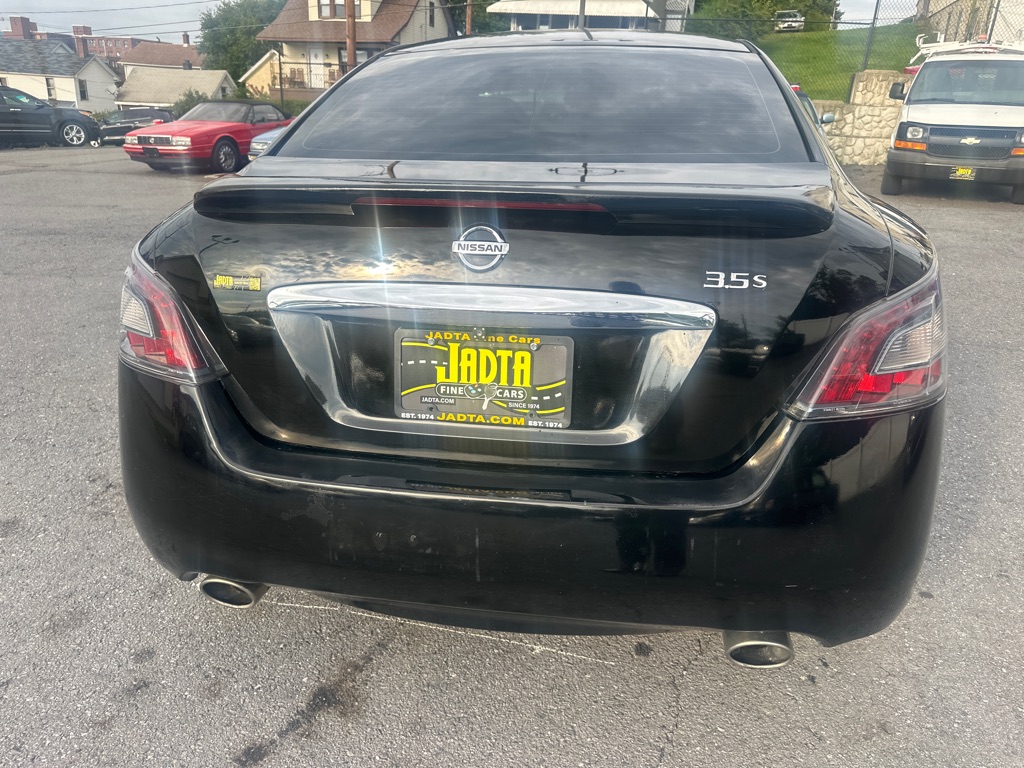 Photo 4 of this NISSAN MAXIMA