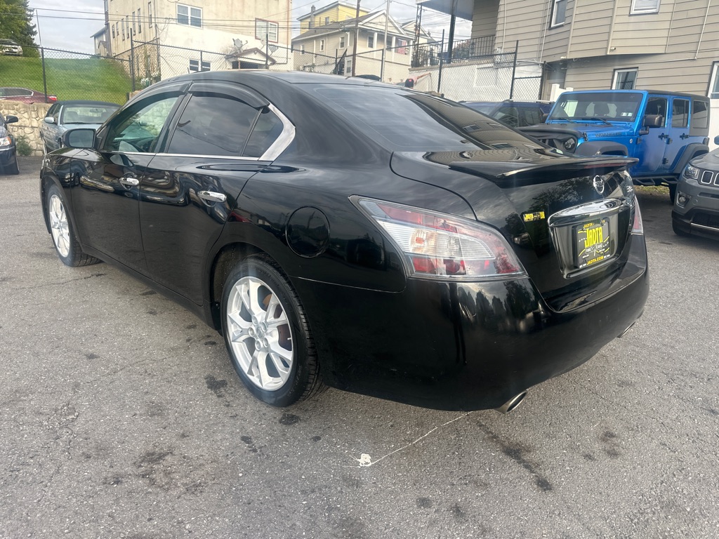 Photo 5 of this NISSAN MAXIMA