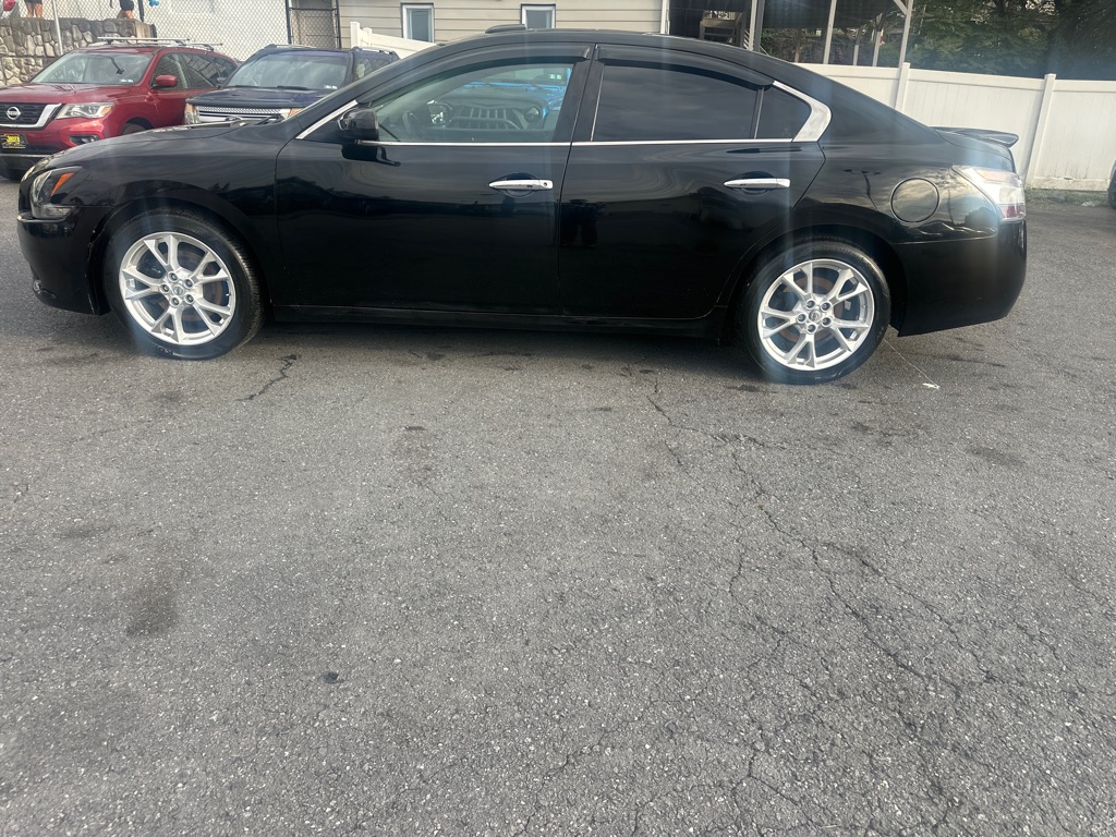 Photo 6 of this NISSAN MAXIMA