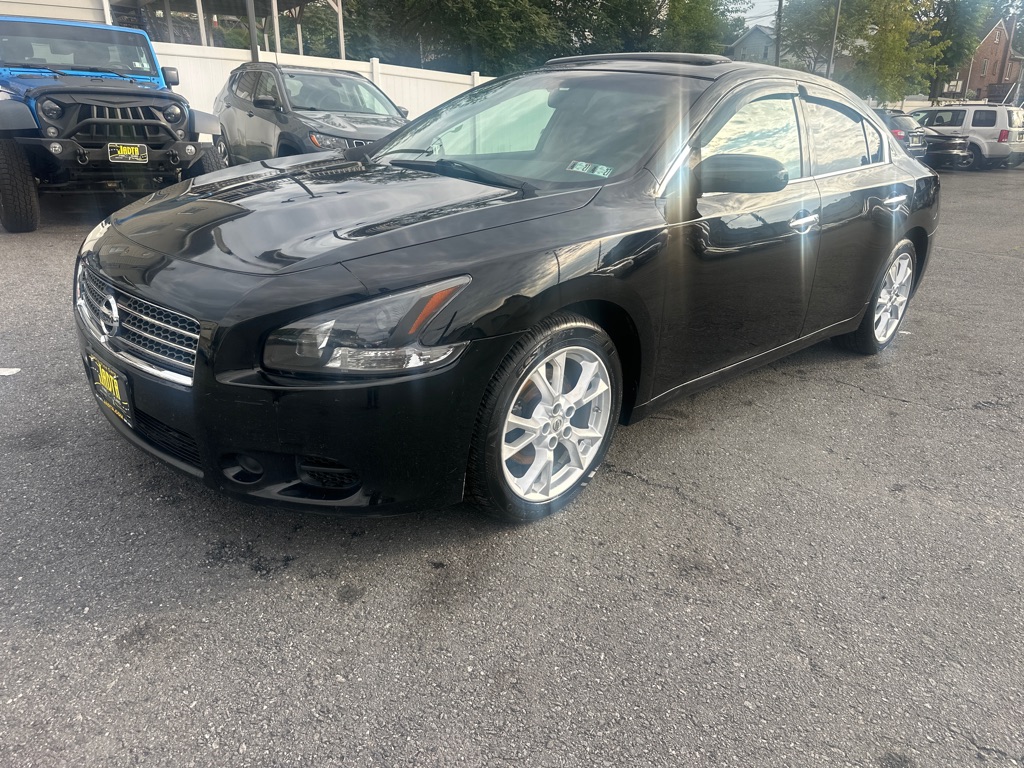 Photo 7 of this NISSAN MAXIMA