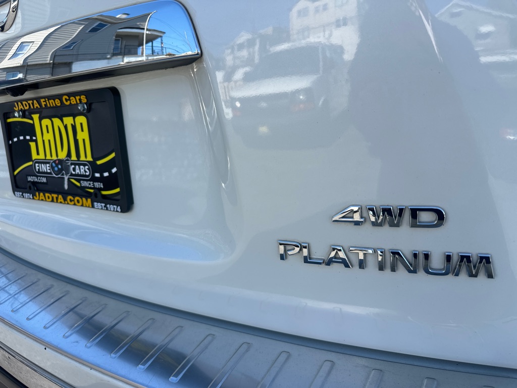 Photo 5 of this NISSAN PATHFINDER PLAT