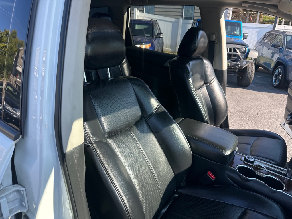 Photo 36 of this NISSAN PATHFINDER PLAT