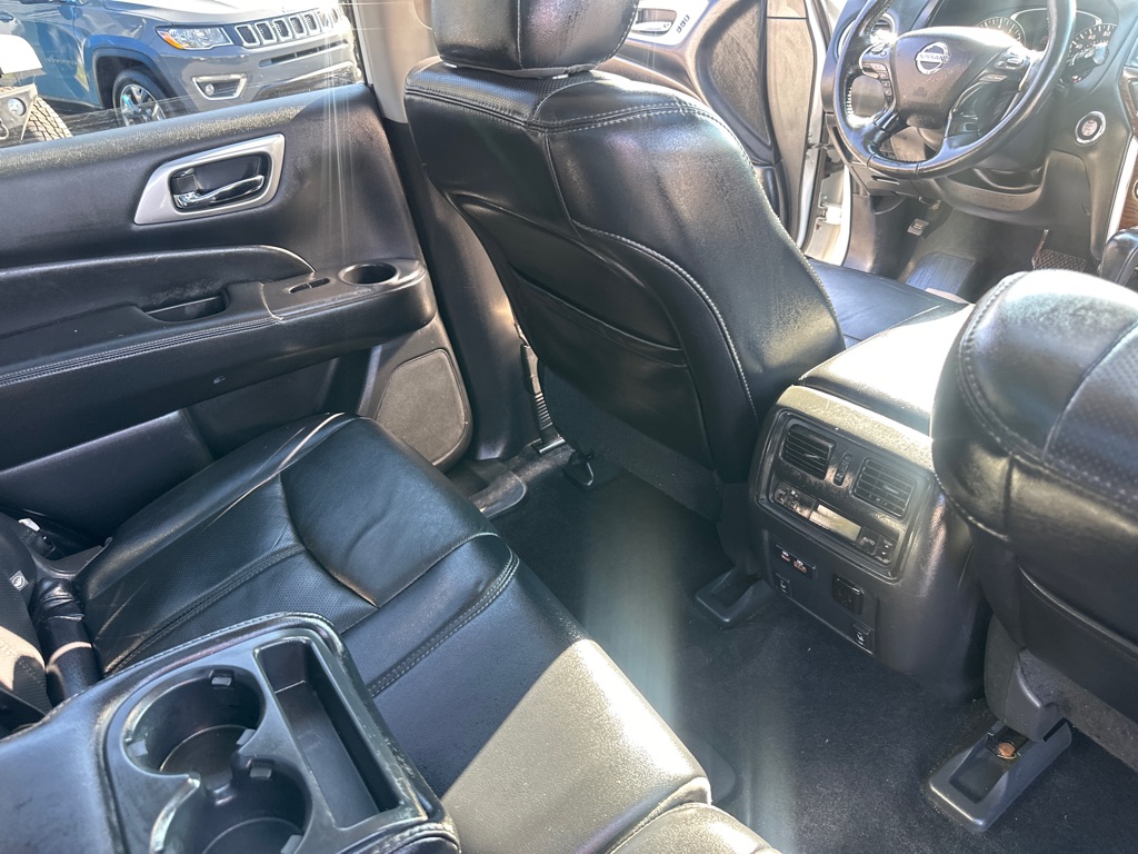 Photo 32 of this NISSAN PATHFINDER PLAT