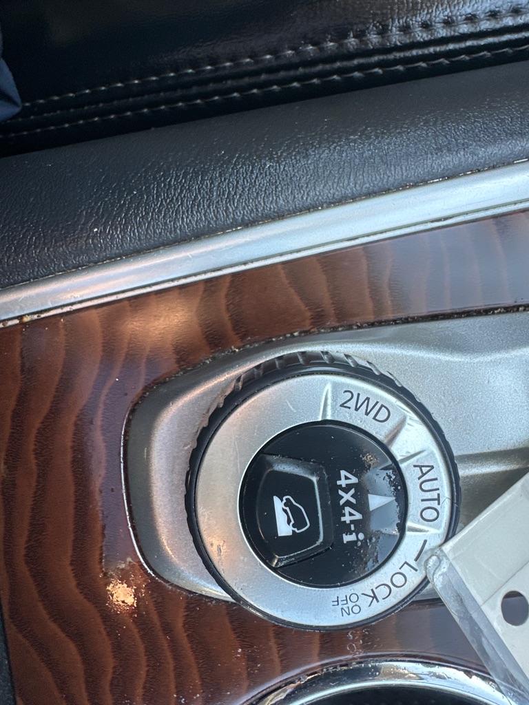 Photo 46 of this NISSAN PATHFINDER PLAT