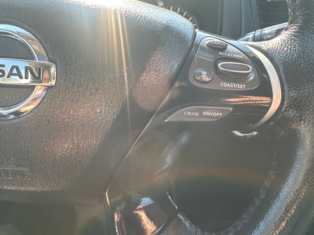 Photo 50 of this NISSAN PATHFINDER PLAT