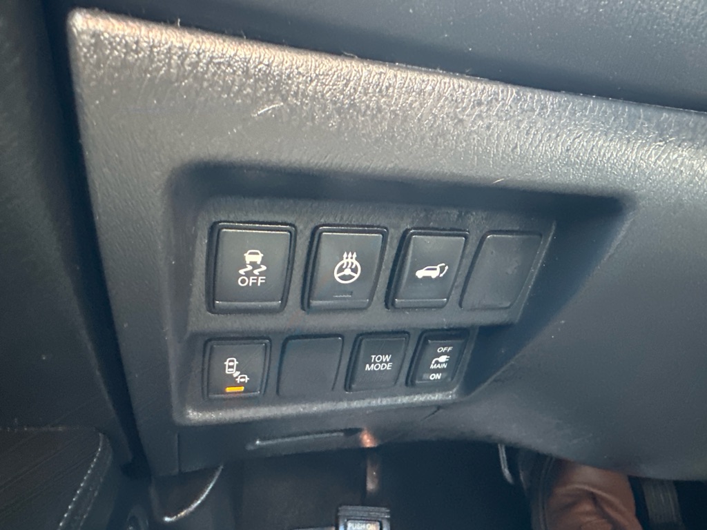 Photo 60 of this NISSAN PATHFINDER PLAT