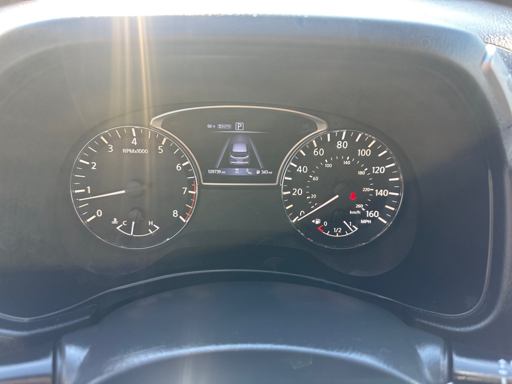 Photo 41 of this NISSAN PATHFINDER PLAT