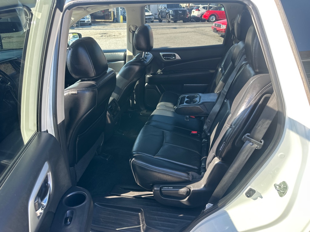 Photo 17 of this NISSAN PATHFINDER PLAT