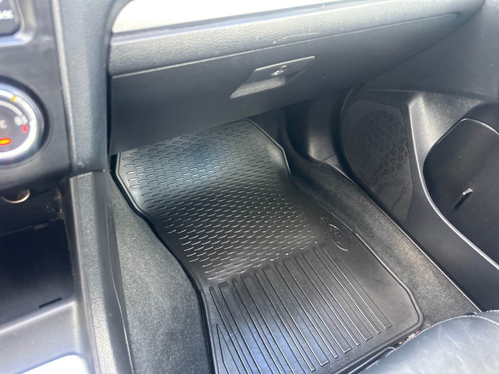 Photo 27 of this SUBARU XV CROSSTREK