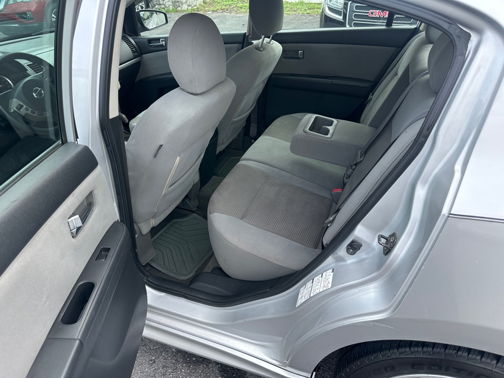Photo 14 of this NISSAN SENTRA