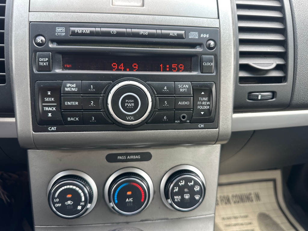Photo 32 of this NISSAN SENTRA