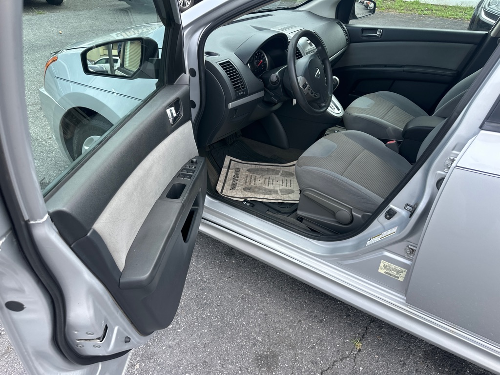Photo 17 of this NISSAN SENTRA