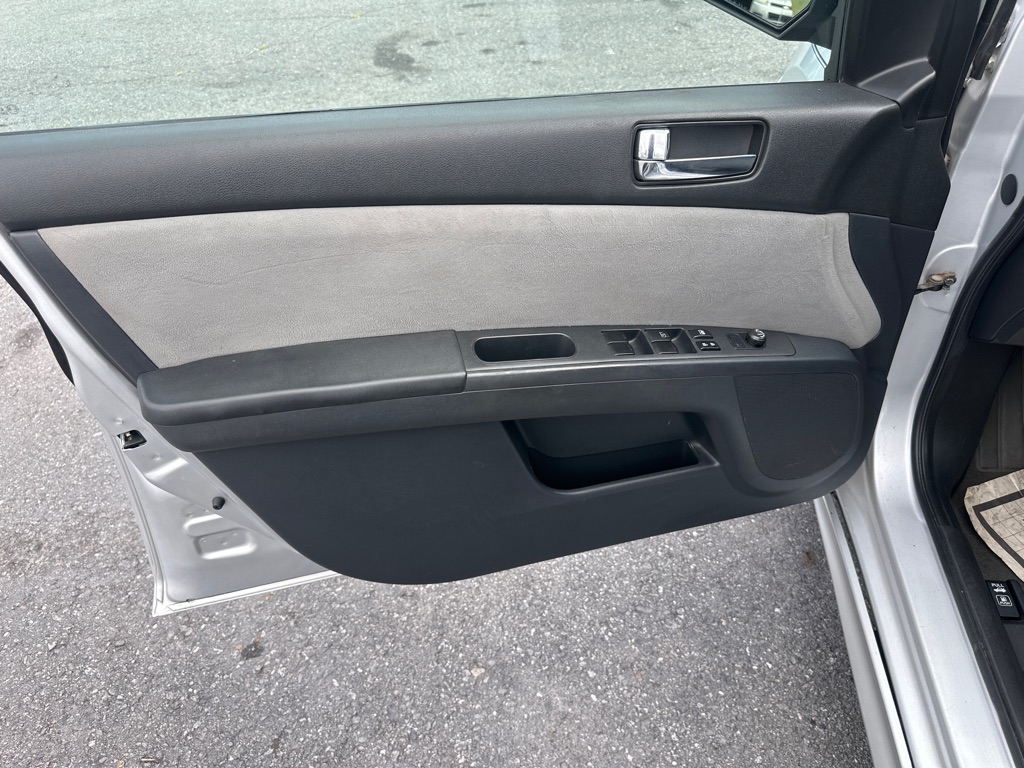 Photo 20 of this NISSAN SENTRA