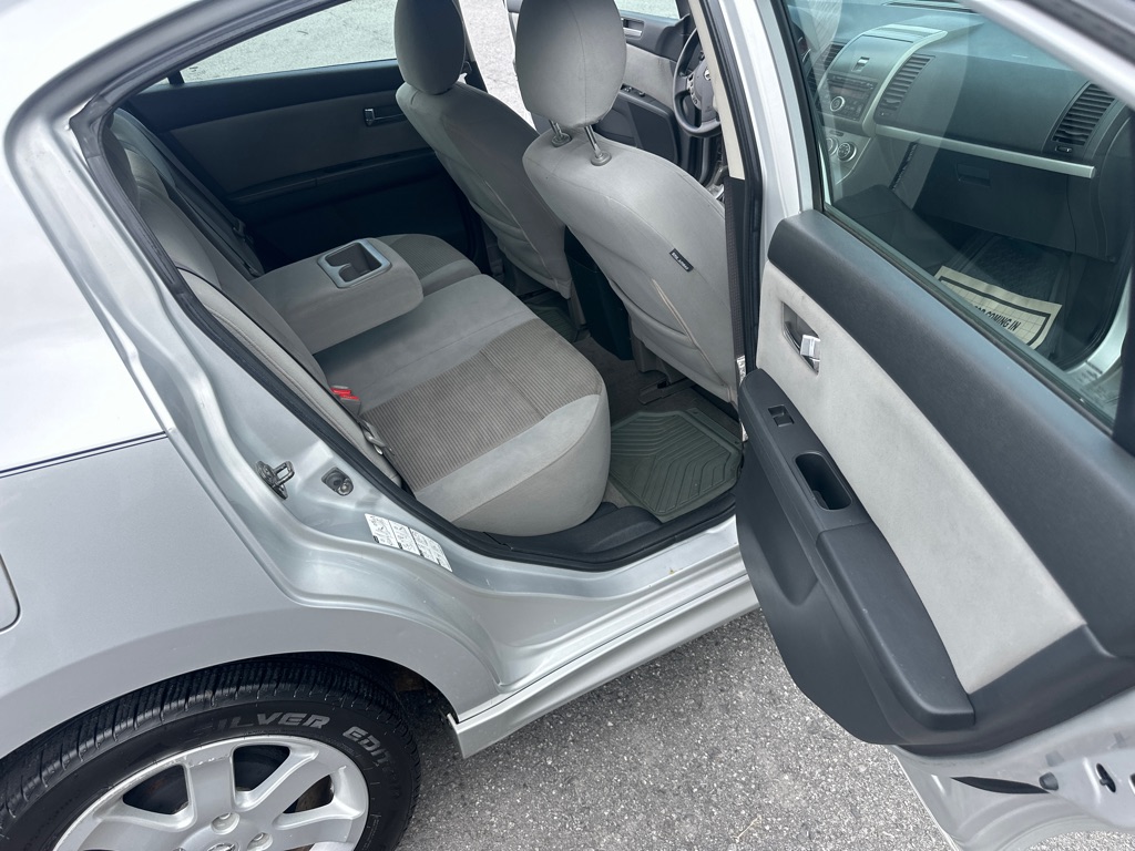 Photo 23 of this NISSAN SENTRA