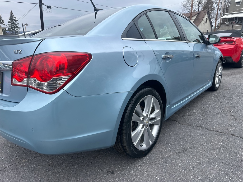 Photo 26 of this CHEVROLET CRUZE LTZ
