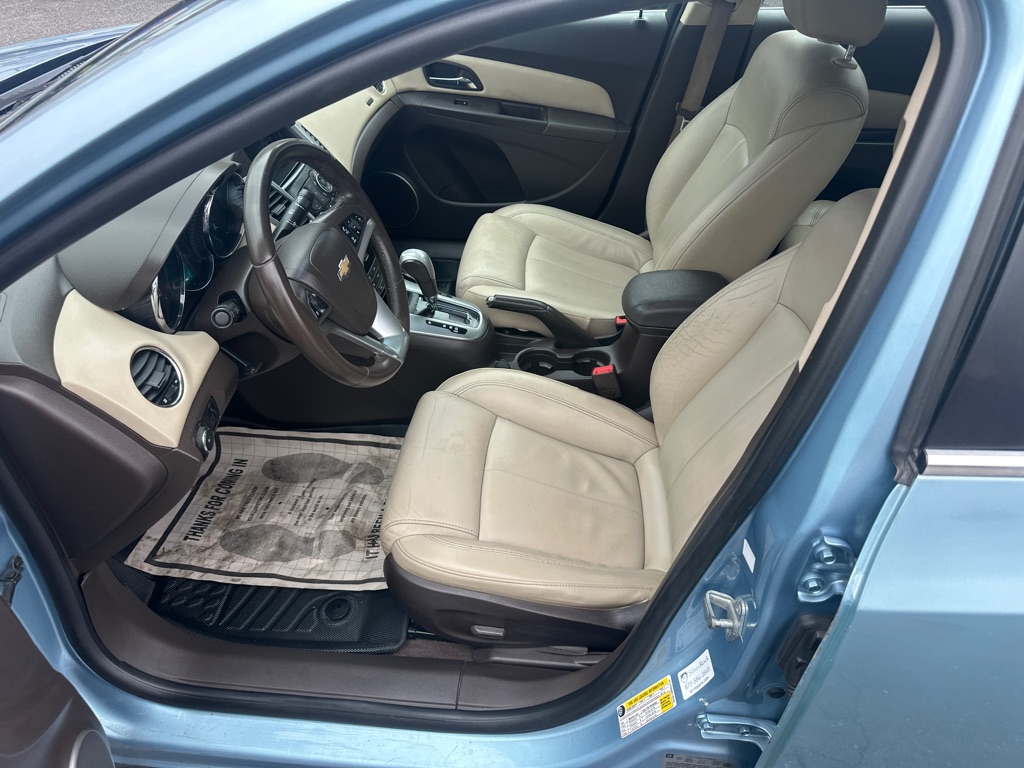 Photo 14 of this CHEVROLET CRUZE LTZ