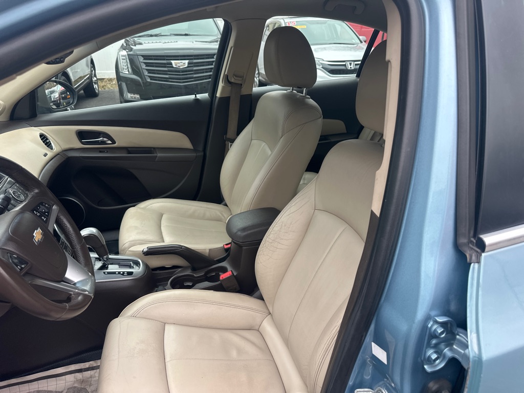 Photo 15 of this CHEVROLET CRUZE LTZ