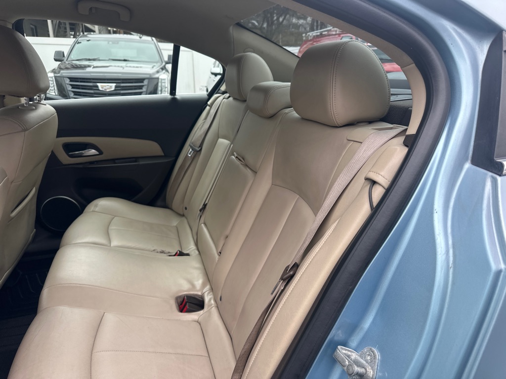 Photo 12 of this CHEVROLET CRUZE LTZ