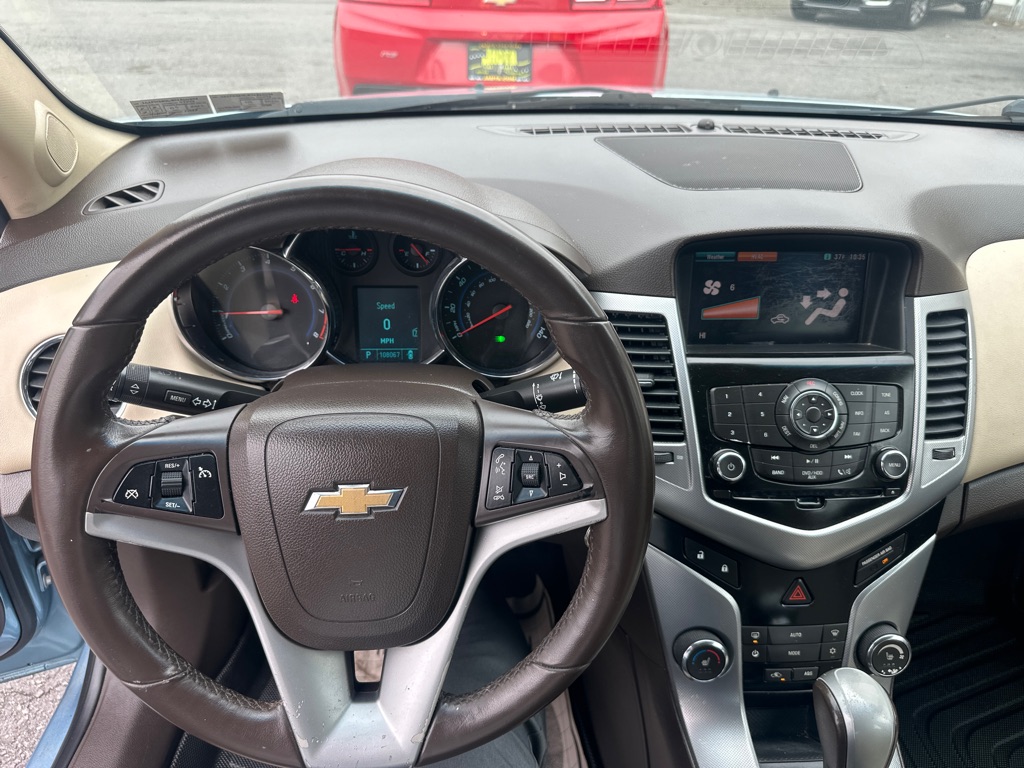 Photo 36 of this CHEVROLET CRUZE LTZ