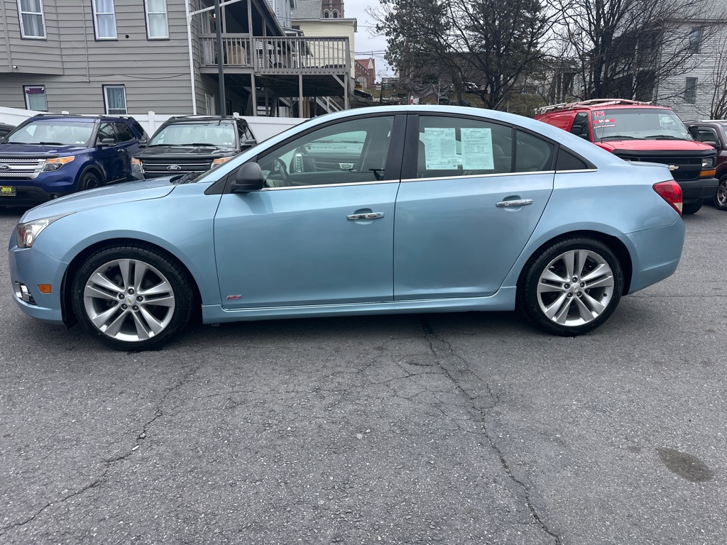 Photo 2 of this CHEVROLET CRUZE LTZ
