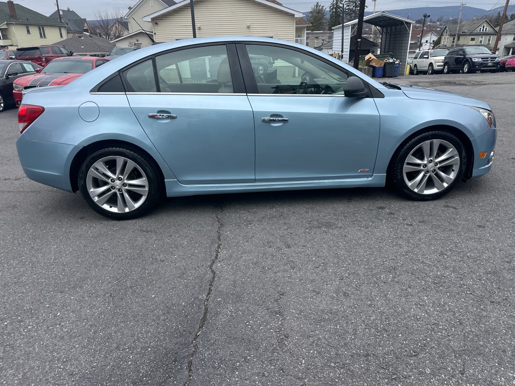 Photo 6 of this CHEVROLET CRUZE LTZ