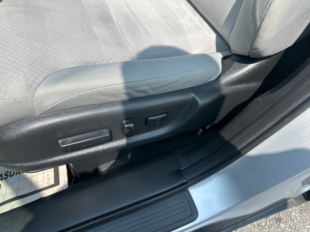 Photo 51 of this HONDA CR-V
