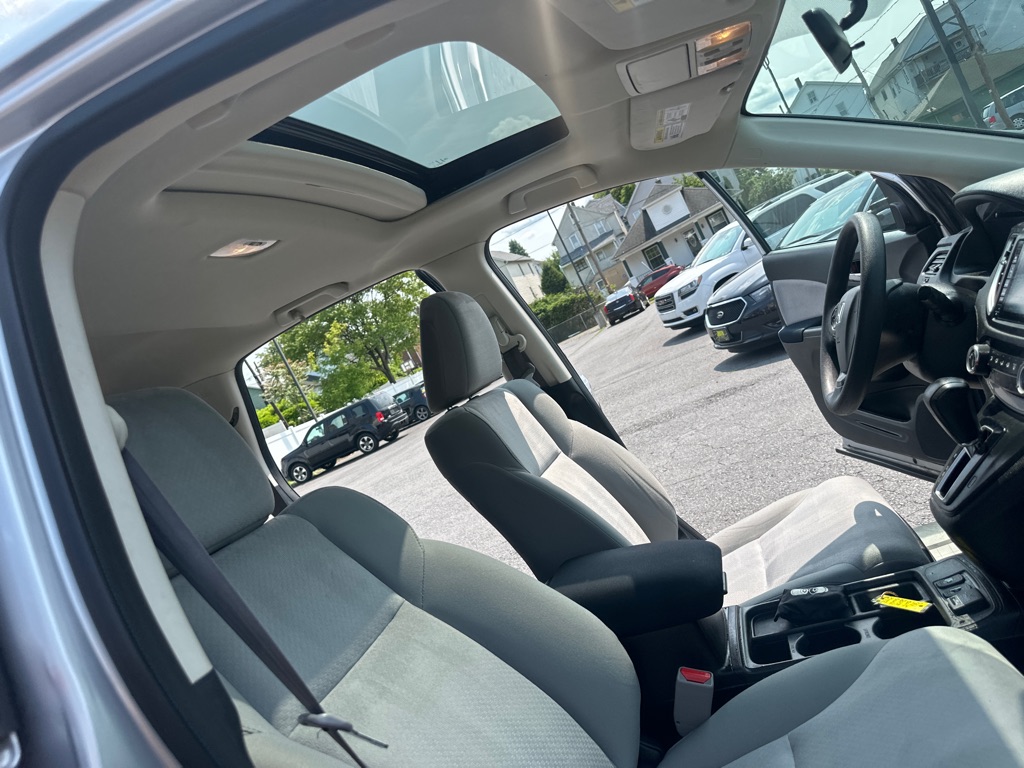 Photo 48 of this HONDA CR-V