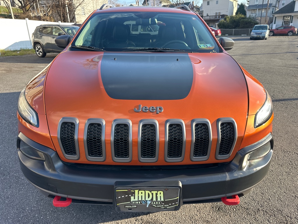 Photo 11 of this JEEP CHEROKEE