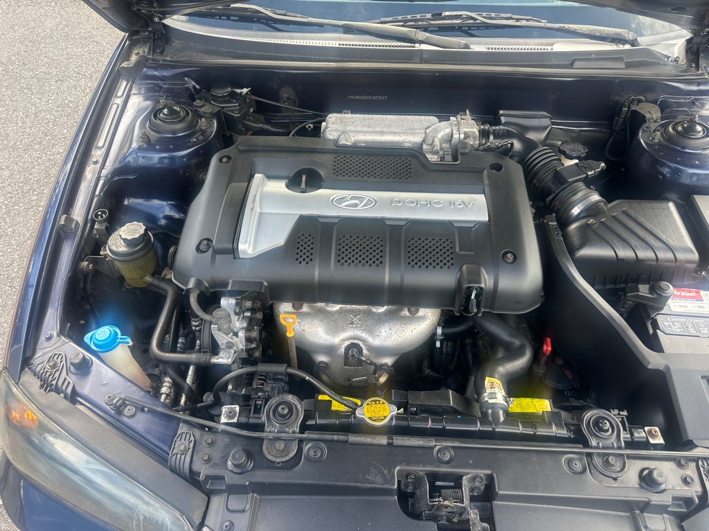 Photo 32 of this HYUNDAI ELANTRA
