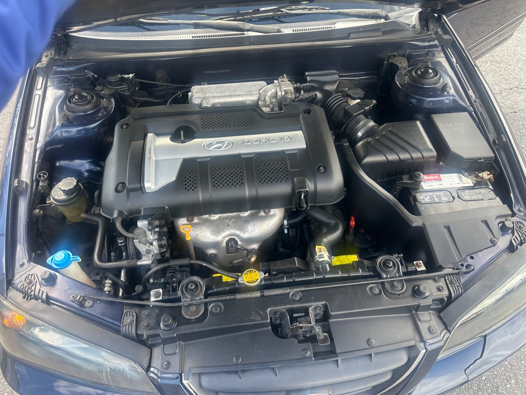 Photo 30 of this HYUNDAI ELANTRA