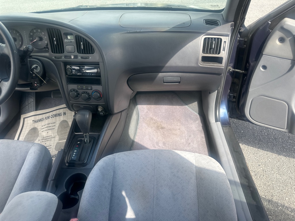 Photo 24 of this HYUNDAI ELANTRA