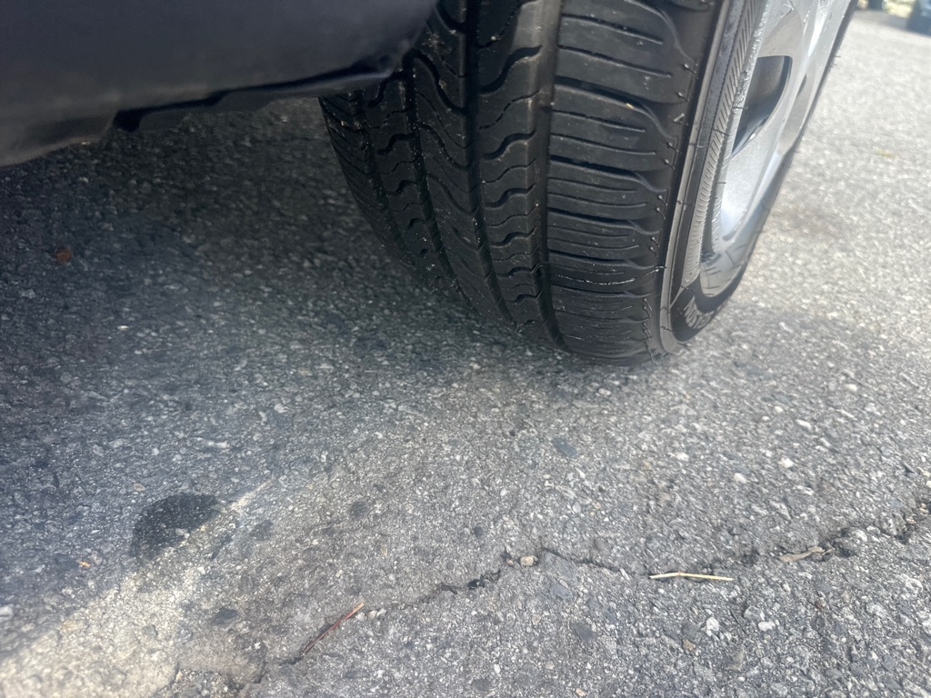 Photo 12 of this HYUNDAI ELANTRA