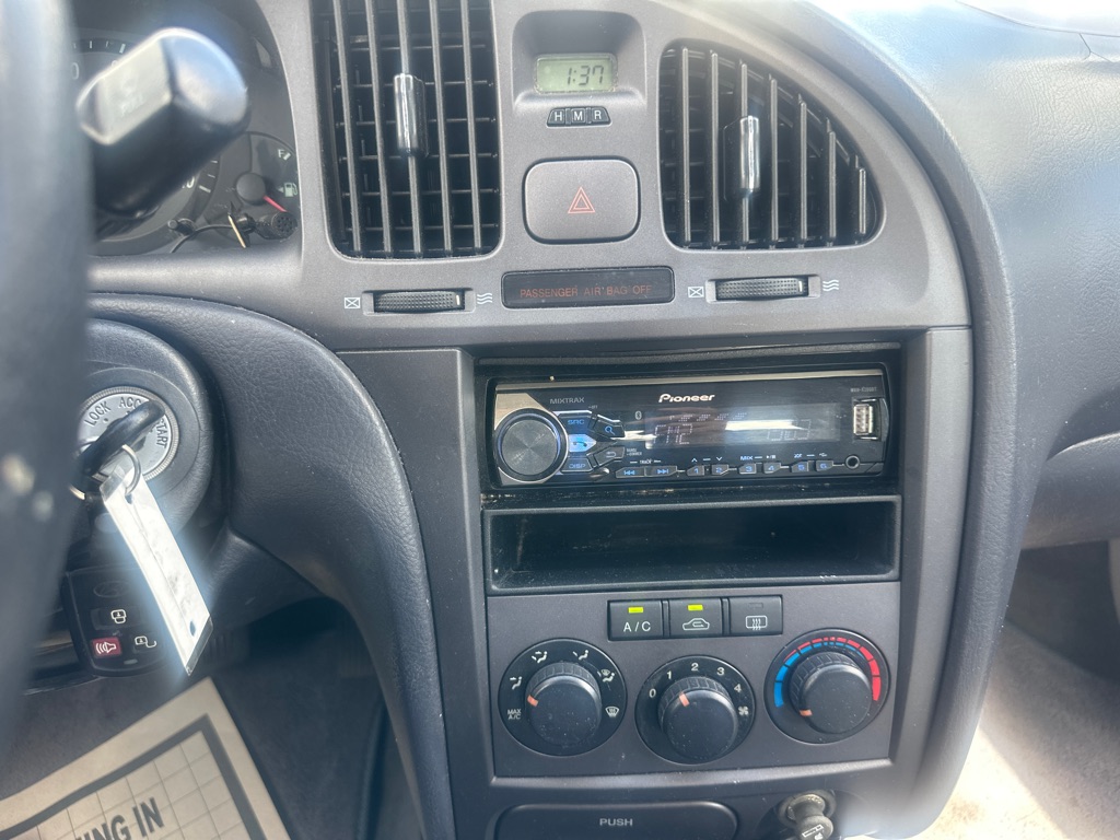 Photo 38 of this HYUNDAI ELANTRA