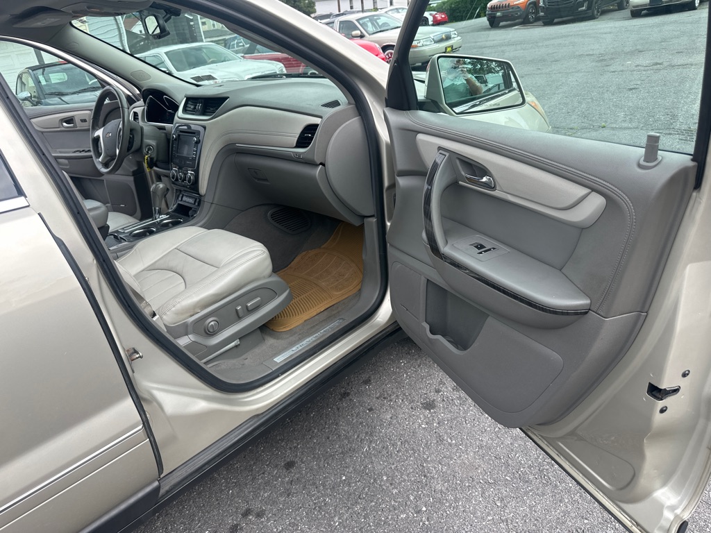 Photo 31 of this CHEVROLET TRAVERSE