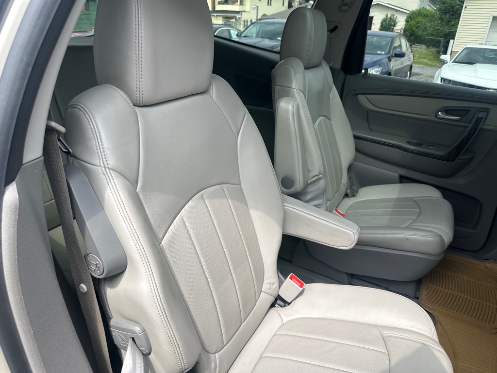 Photo 23 of this CHEVROLET TRAVERSE