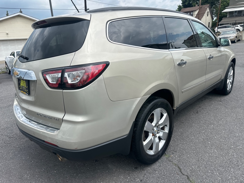 Photo 6 of this CHEVROLET TRAVERSE