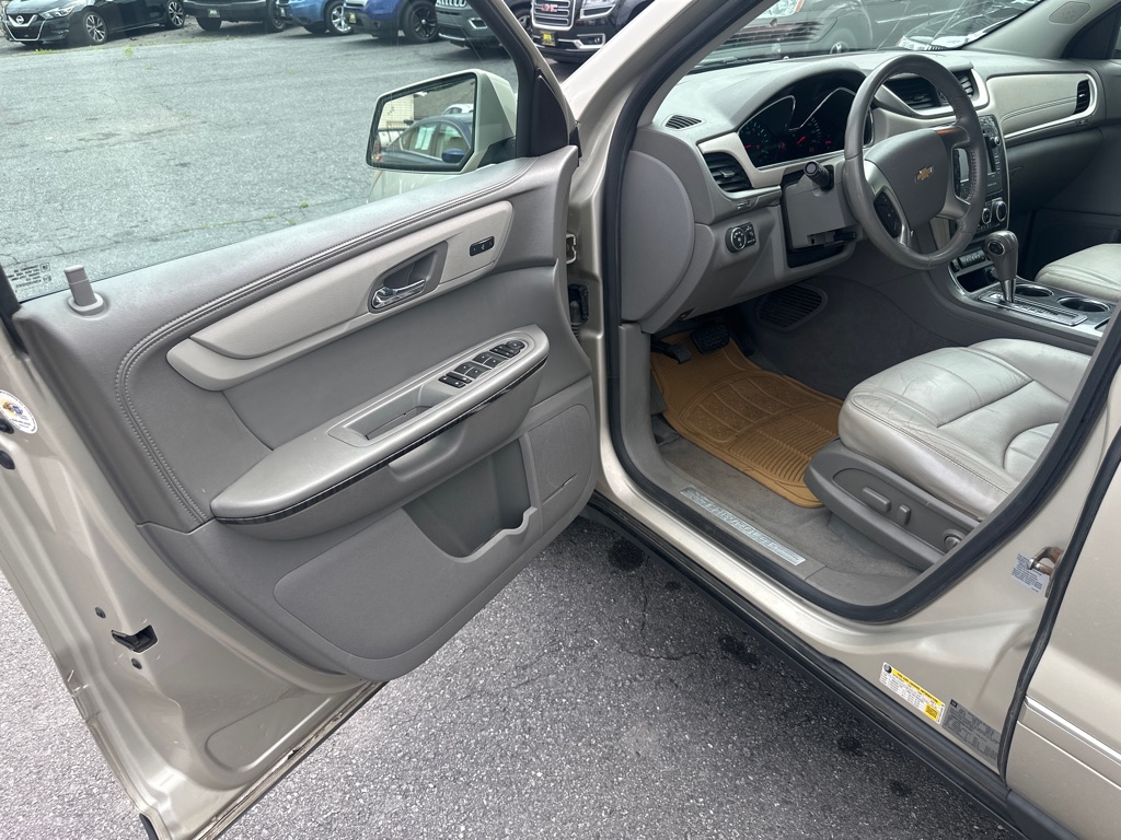 Photo 17 of this CHEVROLET TRAVERSE
