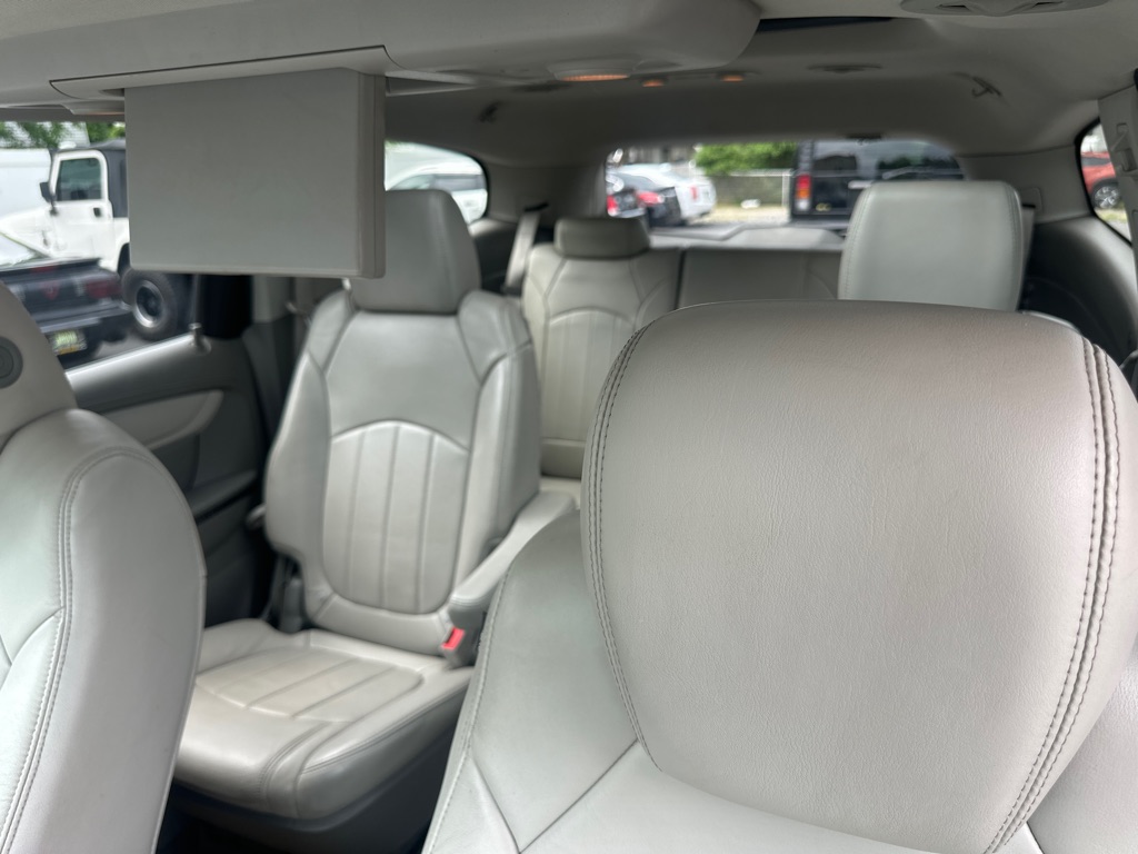 Photo 18 of this CHEVROLET TRAVERSE