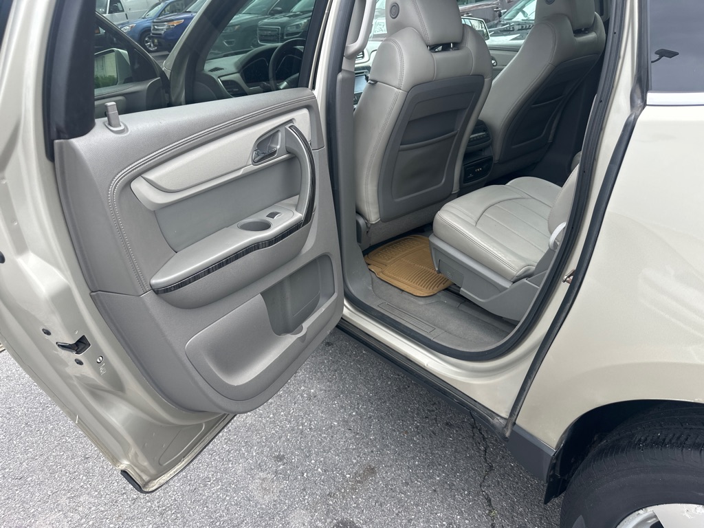 Photo 16 of this CHEVROLET TRAVERSE