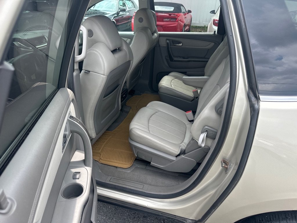 Photo 11 of this CHEVROLET TRAVERSE