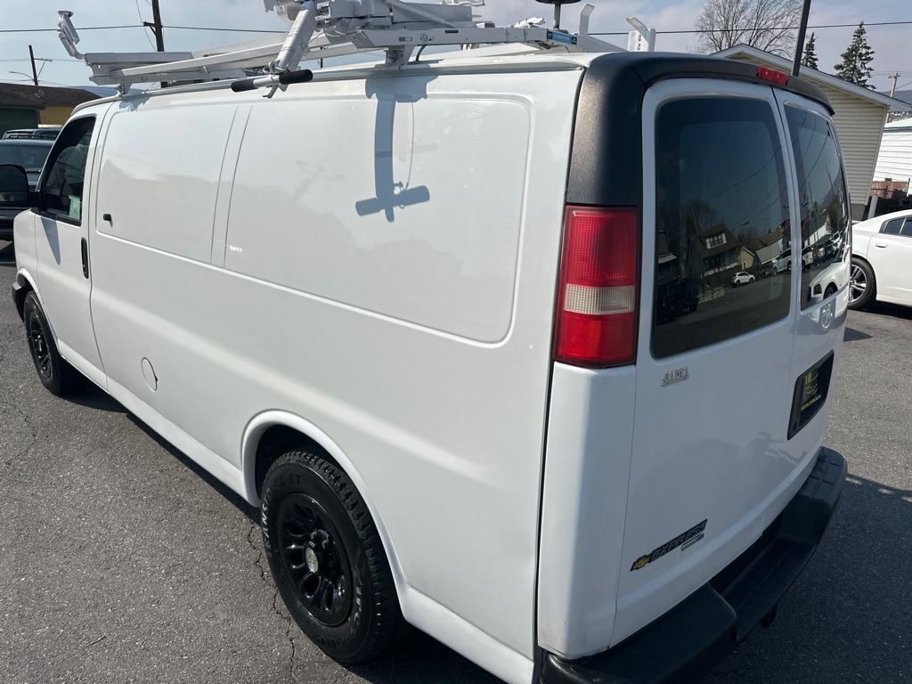 Photo 20 of this CHEVROLET EXPRESS 1500AWD