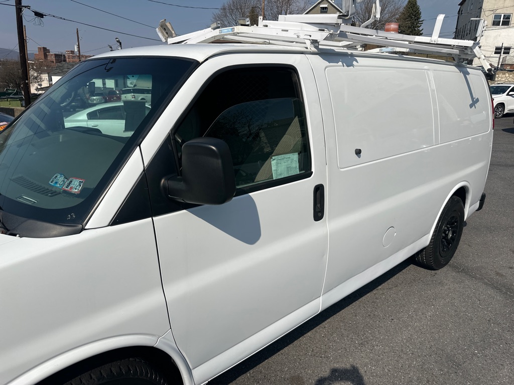 Photo 21 of this CHEVROLET EXPRESS 1500AWD