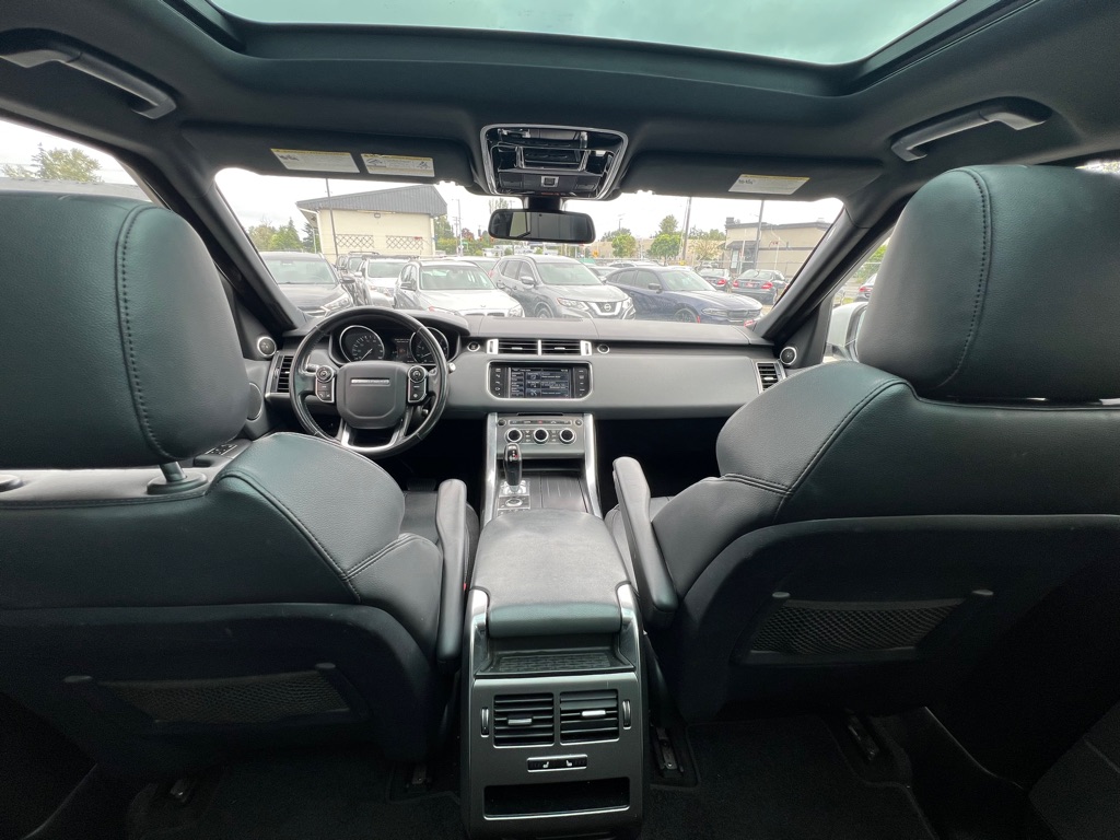 Photo 16 of this LAND ROVER RANGE ROVER SPO