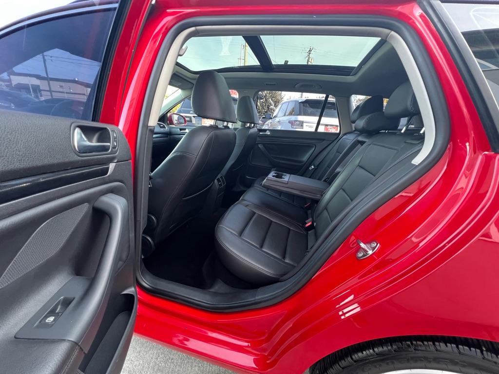 Photo 13 of this VOLKSWAGEN JETTA