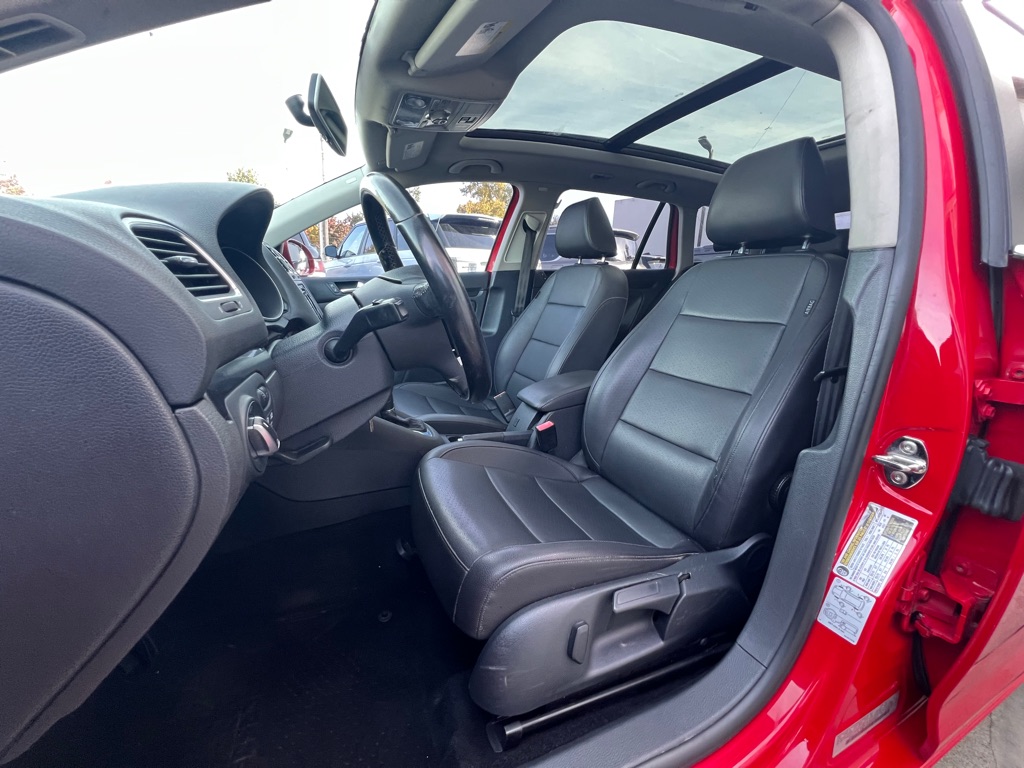 Photo 12 of this VOLKSWAGEN JETTA