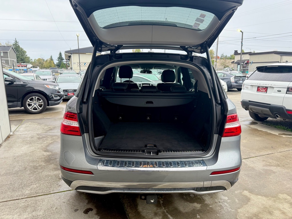 Photo 8 of this MERCEDES-BENZ M-CLASS