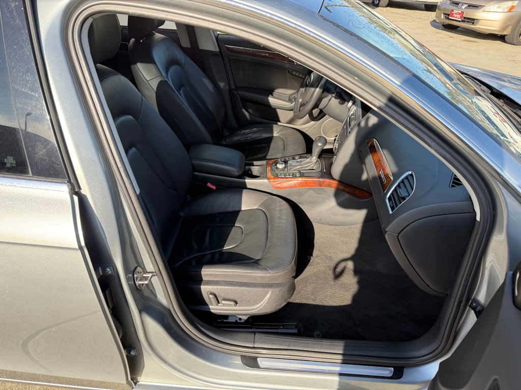 Photo 17 of this AUDI A4